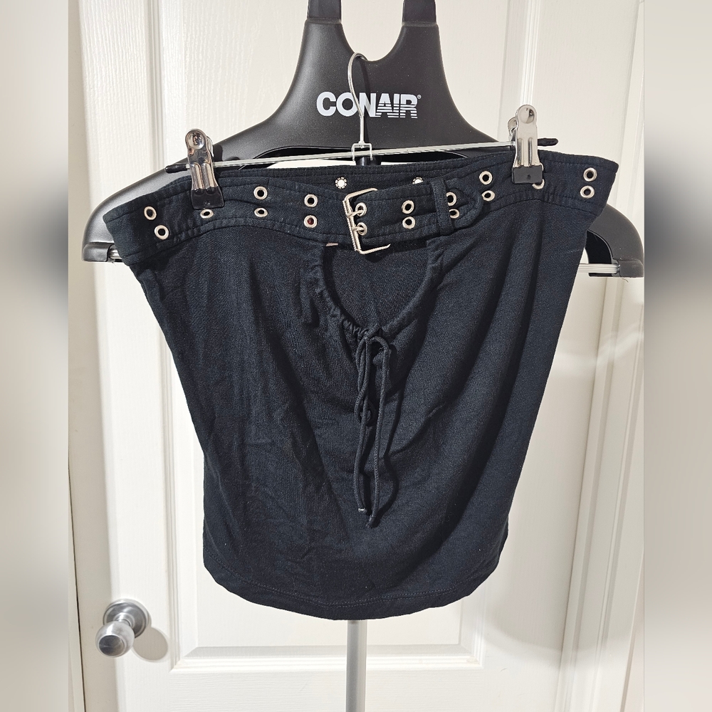 Black Strapless Top With Buckle And Gromets